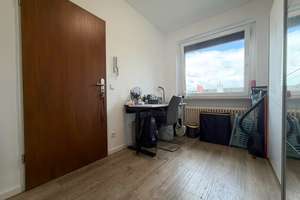 Düsseldorf-Rath: Zwei vermietete Wohnungen als Einheit – ideal für Eigennutzung oder Kapitalanlage! – Die vollständige Adresse der Immobilie erhältst du vom Anbieter., 40472 Rath, Düsseldorf – Vorschaubild 13