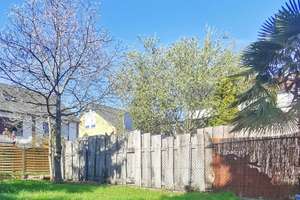 Frisch renovierte Wohnung mit eigenem Garten in Krefeld, Uerdingen