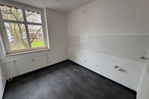 Erdgeschosswohnung - frisch saniert!