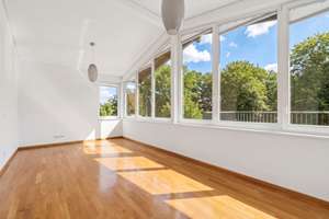 Penthouse mit Elbpanorama in Blankenese Tiefgarage · Glasaufzug · barrierearm – Die vollständige Adresse der Immobilie erhältst du vom Anbieter., 22587 Blankenese, Hamburg – Vorschaubild 5