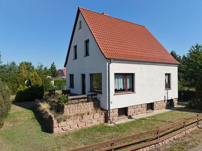 Familientraum mit Potenzial – freistehendes Einfamilienhaus in begehrter Lage von Halle-Büschdorf