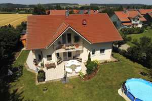 Lichtdurchflutetes Einfamilienhaus mit großem Garten in der Gem. Reisbach – Wiesenweg 3, 94419 Dingolfing-Landau (Kreis) – Vorschaubild 1