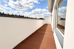 Traum-Penthouse mit 3 Balkonen, EBK und Aufzug direkt auf der Lorettostraße