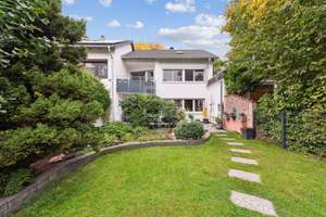 Wohnglück mit Gartenidylle in ruhiger Lage! – Die vollständige Adresse der Immobilie erhältst du vom Anbieter., 51061 Flittard, Köln – Vorschaubild 2