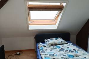 Ab 01.06.2026 oder später: Helle 2-Zimmer-Dachgeschoss-Wohnung im Grünen  – Henri-Dunant-Str. 20, 40474 Lohausen, Düsseldorf – Vorschaubild 5