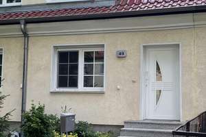 Provisionsfrei für den Käufer … feines kleines Haus mit großer grüner Oase und Pool... – Die vollständige Adresse der Immobilie erhältst du vom Anbieter., 16761 Hennigsdorf – Vorschaubild 2