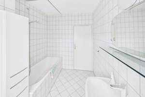 Großzügige 3-Zimmer-Wohnung mit Balkon, Stellplatz in ruhiger Lage von Fürth – Die vollständige Adresse der Immobilie erhältst du vom Anbieter., 90763 Südstadt Weikershof, Fürth – Vorschaubild 10
