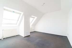 MIT Erbpacht - moderne Dachgeschoss Maisonette-Wohnung, mediterranes Flair & nah am Rhein! – Steinkribbenstraße 11, 40597 Benrath, Düsseldorf – Vorschaubild 10