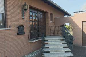 Großzügiger Bungalow in Schwalmtal mit Garten, Pool, Sauna, Kellerbar und 2 Garagen zu vermieten – Die vollständige Adresse der Immobilie erhältst du vom Anbieter., 36318 Schwalmtal – Vorschaubild 18