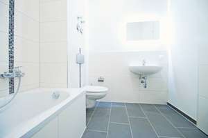 Sanierte 2-RW * EBK * Bad mit Wanne + WM-Anschluss * Kellerabteil * EG * zentral * TOP – Klopstockstraße 29, 1157 Cotta (Stadtteil), Dresden – Vorschaubild 12