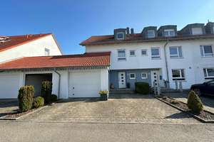 Reihenendhaus mit Garten & Garage in Ulm – Die vollständige Adresse der Immobilie erhältst du vom Anbieter., 89079 Donaustetten, Ulm – Vorschaubild 1