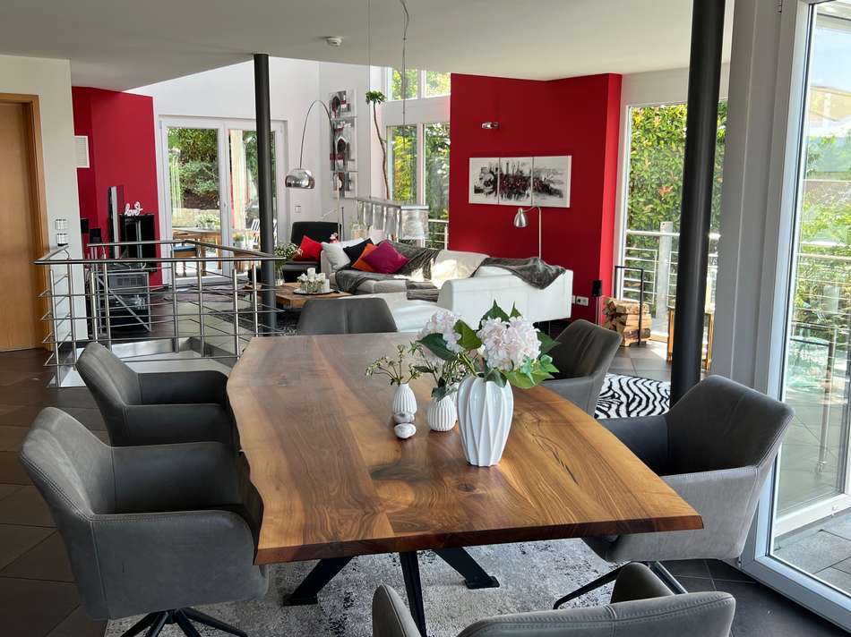 Esszimmer und Wohnzimmer