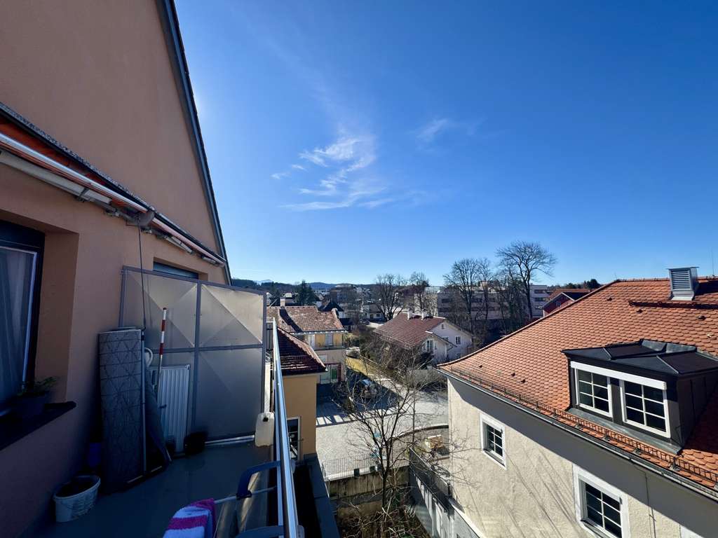 Immobilie in Penzberg - Wohnen mitten in Penzberg – Stilvolle 4-Zimmer-Wohnung mit Balkon - Bild 2