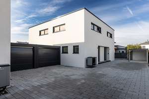Stilvolle Neubau-Doppelhaushälfte in Gerolfing – Die vollständige Adresse der Immobilie erhältst du vom Anbieter., 85049 West, Ingolstadt – Vorschaubild 1