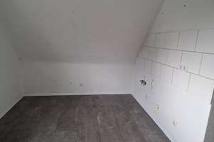 Gemütliche Dachgeschosswohnung in Beeck – Karolingerstraße 25, 47139 Beeck, Duisburg – Vorschaubild 3