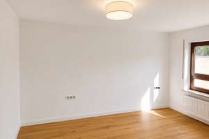 Komplett renovierte Whg.  in Langenargen: 2,5-Zimmer-Wohnung mit großem neu angelegten Garten – Amthausstraße 51, 88085 Langenargen – Vorschaubild 5