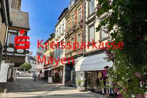 Wohn-, Geschäftshaus mit freiem Ladenlokal und 2 Wohnungen. – Die vollständige Adresse der Immobilie erhältst du vom Anbieter., 56727 Mayen – Vorschaubild 1