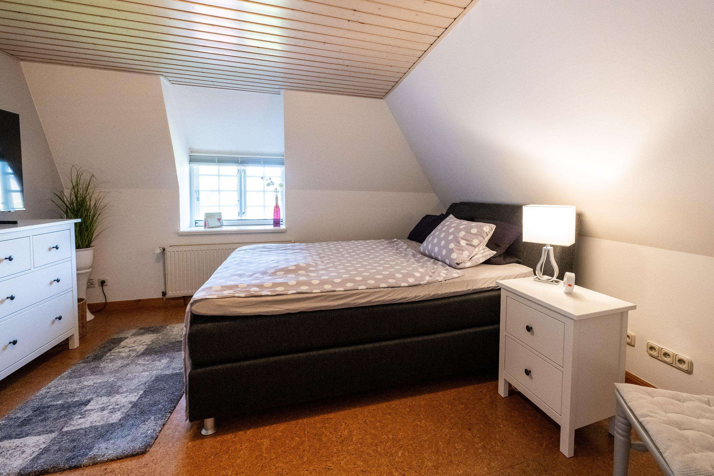 Immobilie in Risum-Lindholm - Idyllisches Friesenhaus unter Reet in bevorzugter Wohnlage - Bild 13