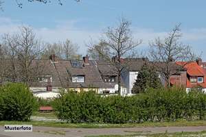 Einfamilienhaus mit Garage - Mit handwerklichem Geschick zum Traumhaus