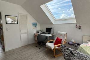 Helle 2-Zimmer-Wohnung: Ihr neues Zuhause in Schöneck mit Klimaanlage 
