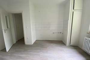 Renovierte, gemütliche 2,5 Raum Wohnung mit kleinem Balkon sucht neuen Bewohner! – Im Westerbruch 50, 45327 Essen – Vorschaubild 2