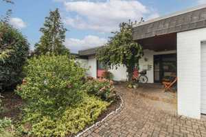 Ihr Rückzugsort mit besonderem Charme – Bungalow in ruhiger Sackgassenlage – Paderborn (Kreis) – Vorschaubild 1