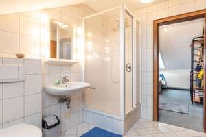 Provisionsfrei! Einfamilienhaus mit neuer Wärmepumpe im Naherholungsgebiet Erlangen-Dechsendorf – Die vollständige Adresse der Immobilie erhältst du vom Anbieter., 91056 Dechsendorf Ost, Erlangen – Vorschaubild 14