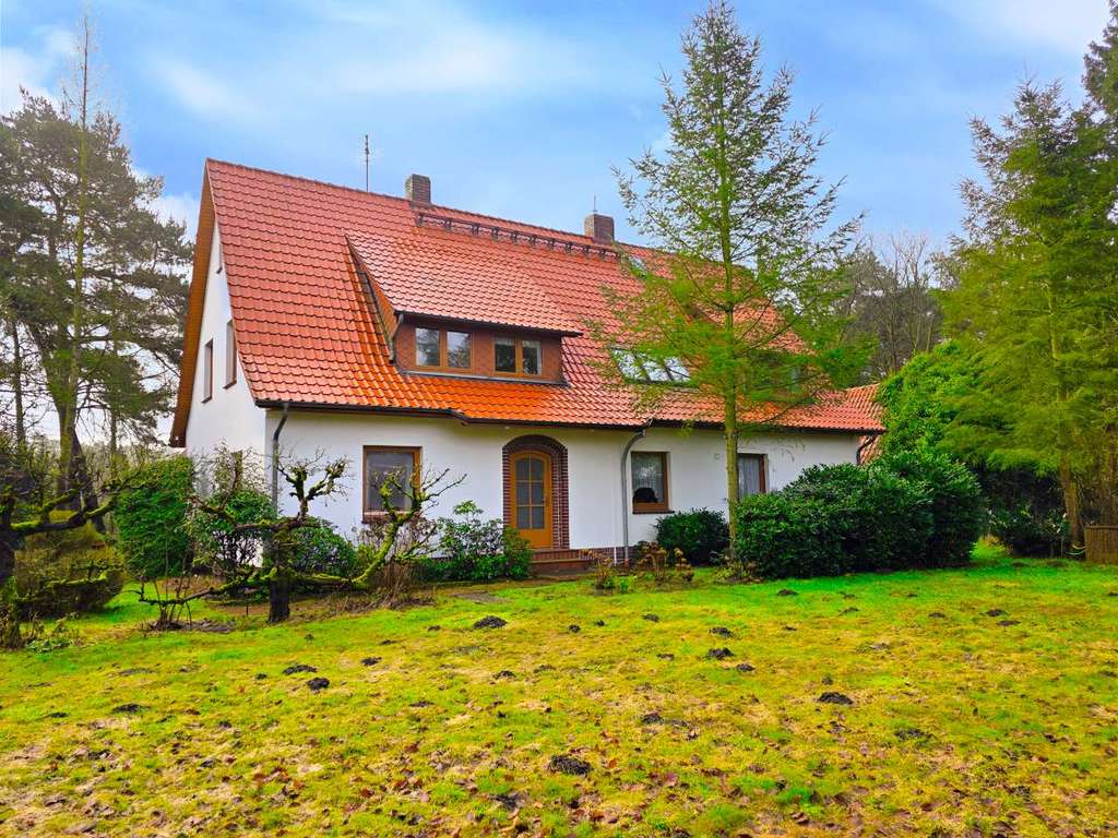 Immobilie in Barver - Großzügiges Ein-/Zweifamilienhaus in Barver mit 220 qm, Kamin und großem Grundstück in ruhiger Lage - Bild 4