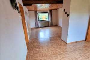 +++ Großzügiges Ein- bis Zweifamilienhaus mit sonnigem Garten, Garage und Nebengebäude in bevorzu... – Pirmasens – Vorschaubild 8