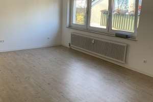 Stuttgart-Plieningen: Gemütliche 2-Zimmer DG Wohnung in ruhiger Lage – Die vollständige Adresse der Immobilie erhältst du vom Anbieter., 70599 Plieningen (Ortsteil), Stuttgart – Vorschaubild 2