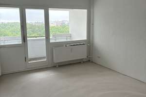 Schöne Wohnung mit einer Loggia // 9.OG Wohnung 5 – Theodor-Heuss-Str. 28, 38444 Detmerode, Wolfsburg – Vorschaubild 2