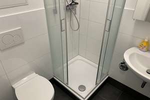 STUDIEREN IN KARLSRUHE = KOMPLETT MÖBLIERTES STUDENTENAPARTMENT NÄHE GUTENBERGPLATZ... – Körnerstr. 18, 76135 Weststadt, Karlsruhe – Vorschaubild 5
