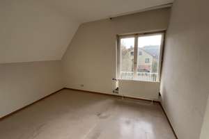 Sehr großzügiges Wohnhaus in ruhiger Lage mit viel Aussicht – Die vollständige Adresse der Immobilie erhältst du vom Anbieter., 97999 Igersheim – Vorschaubild 30