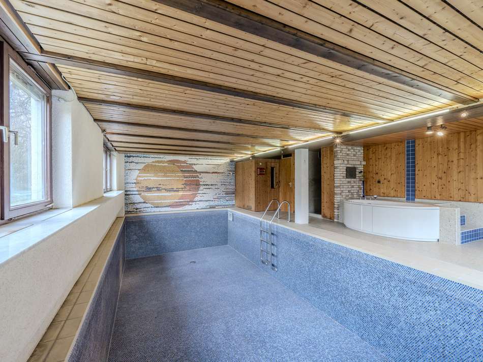 8095f92b-fc76-4cd4-810d-4a4838