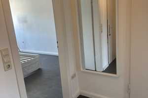 Möblierte & helle 1-Zimmer-Wohnung mit Balkon und Fernsehturm-Blick – Kronenstrasse 28, 40217 Düsseldorf – Vorschaubild 5
