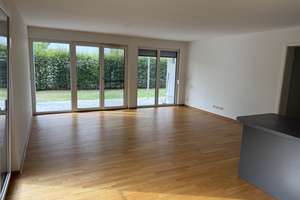 Moderne 4-Zimmer-Erdgeschosswohnung mit Garten in ruhiger Lage von Fürth