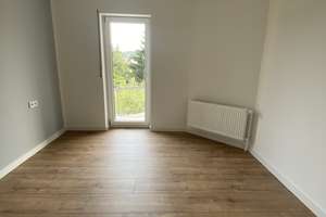 Frisch sanierte 3-Zimmer-Wohnung mit Balkon & Stellplatz – Dresden-Cossebaude – Grenzstrasse 10, 1156 Cossebaude, Dresden – Vorschaubild 4
