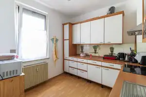 Attraktive Gelegenheit: MFH mit 4 WE und einer GE sowie Wertsteigerungspotenzial in Innenstadtlage – Darmstadt-Dieburg (Kreis) – Vorschaubild 3