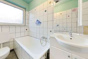 Für Eigennutzer & Kapitalanleger: Helle 3-Zimmer-Wohnung mit Balkon und viel Gestaltungspotenzial – 60435 Eckenheim, Frankfurt am Main – Vorschaubild 2