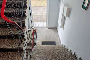 Charmante Erdgeschoss 2-Zimmer-Eigentumswohnung mit 51 m² Wohnfläche inkl. Balkon & Kellerabteil – 50999 Sürth, Köln – Vorschaubild 11