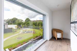 Neuer Preis : 400 m² Neubau-Eleganz plus Tiny House in Laboe – Die vollständige Adresse der Immobilie erhältst du vom Anbieter., 24235 Laboe – Vorschaubild 3