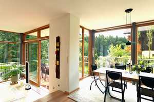 EXKLUSIVES WOHNEN IM MODERNEN FAMILIENHAUS – RUHE, NATUR UND KOMFORT – Deggendorf (Kreis) – Vorschaubild 2