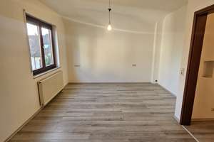 Schönes Reihenmittelhaus mit Garage in zentraler Wohnlage! – Sudetenweg 13-1, 71364 Winnenden – Vorschaubild 11