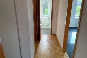 Hier sind die Nachbarn nett - große 3-Zimmerwohnung in Krefeld-Bockum – Am Badezentrum 11, 47800 Bockum, Krefeld – Vorschaubild 4