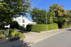 Familientraum im Dichterviertel: Großes Süd-Grundstück mit Ausbau- und Neubaupotenzial – Hölderlinstraße 15, 25451 Quickborn – Vorschaubild 3