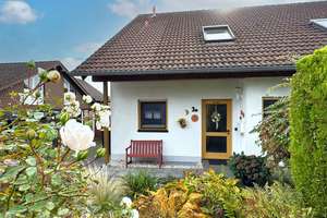 Wohnen mit Charme- 
gepflegte Doppelhaushälfte mit traumhaftem Garten – Die vollständige Adresse der Immobilie erhältst du vom Anbieter., 53819 Neunkirchen-Seelscheid – Vorschaubild 2