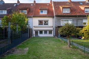 ***Modernes Reihenhaus mit Garten und wohnlich nutzbarem Untergeschoss in Bremen-Huchting – Die vollständige Adresse der Immobilie erhältst du vom Anbieter., 28259 Kirchhuchting, Bremen – Vorschaubild 3