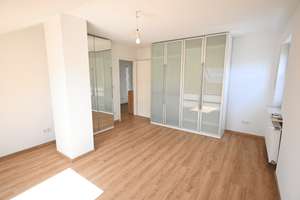 Helle 3-Zimmer-Dachgeschosswohnung mit Weinbergblick in Würzburg-Heidingsfeld – Die vollständige Adresse der Immobilie erhältst du vom Anbieter., 97084 Heidingsfeld, Würzburg – Vorschaubild 6