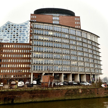Say hello to: HafenCity Gate - Büros direkt am Wasser