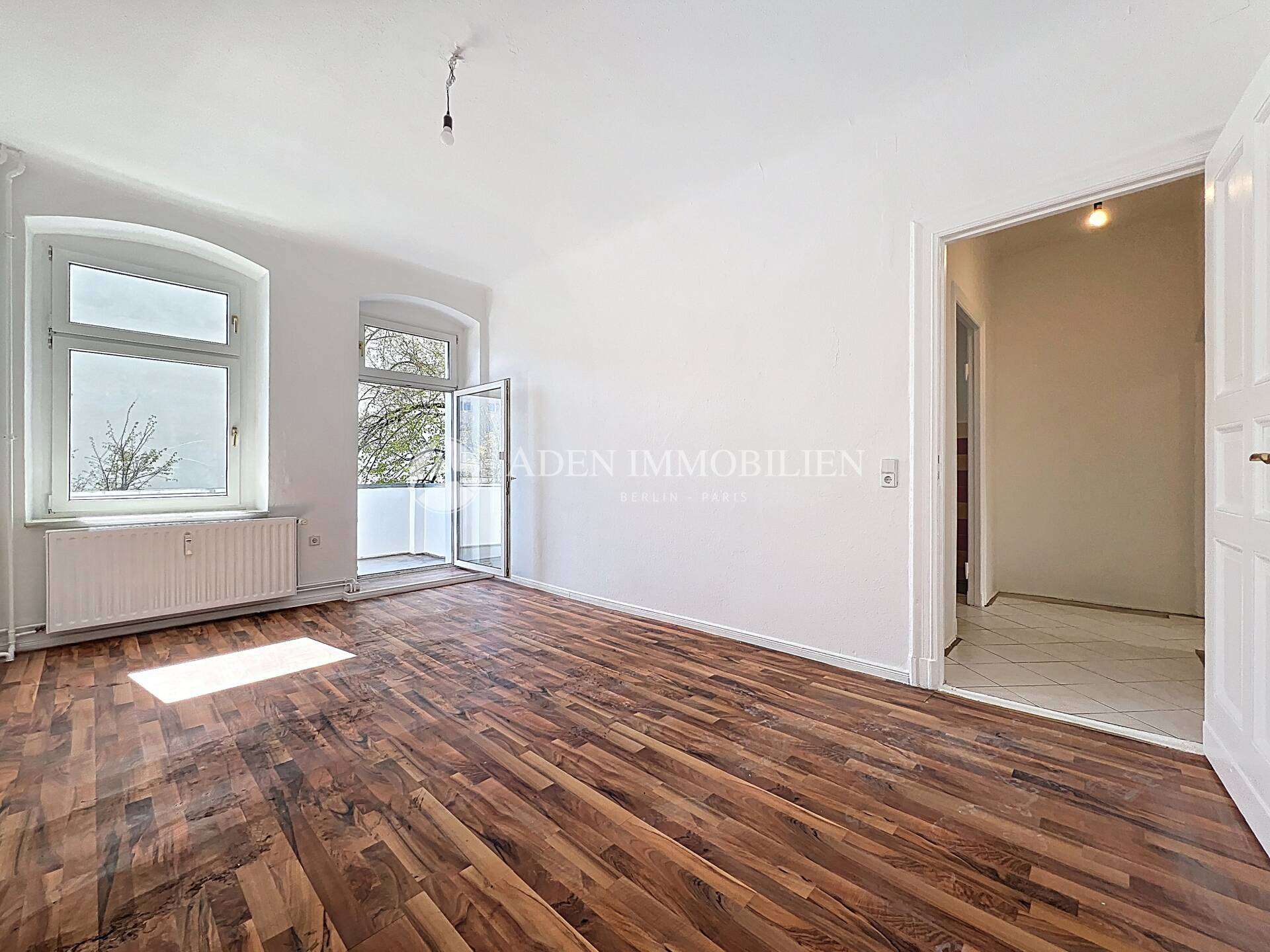 Bequem im 1. OG gelegen! Altbauwohnung mit 2 Zi. & großem Südwestbalkon in Berlin-Friedrichshain!, Berlin – Bild 2